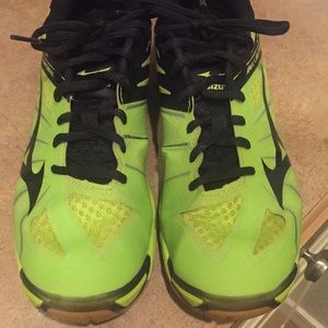 Mizuno volleyball shoes